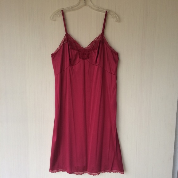 Vintage Other - Vintage burgundy midi slip, sz XL